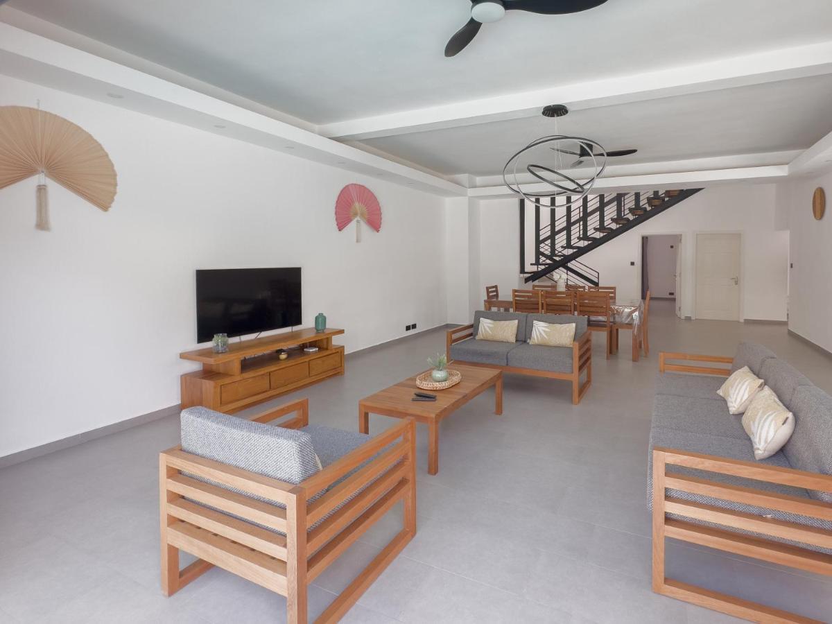 Spacious 4 Bedrooms Villa With Infinity Pool Grand Baie Exterior foto